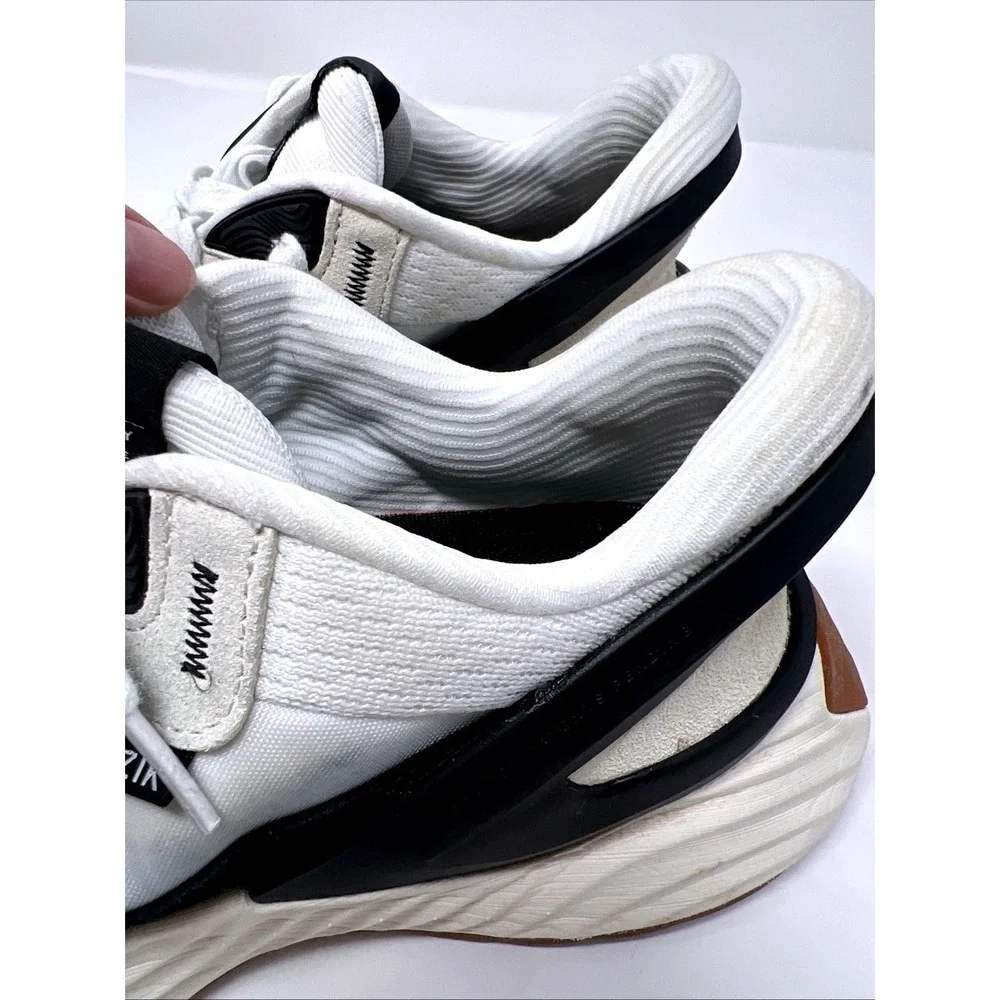 Kizik Monaco White/Black Hands-Free Slip in/on Shoes Womens size 8 Walking Retro